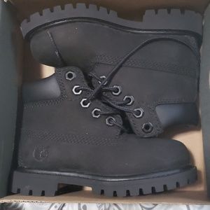 Black timberland boots